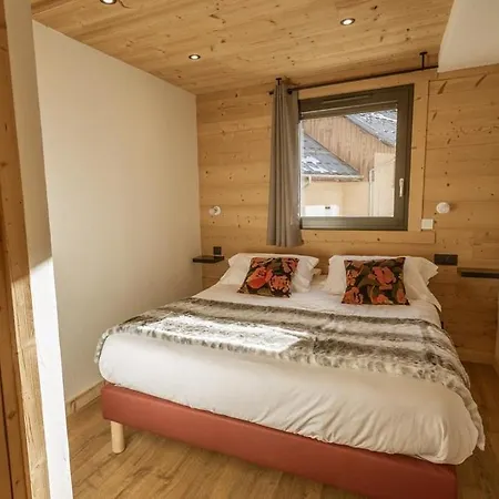 Chalet Le Strato 12 * Valloire