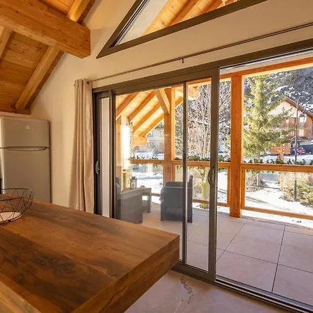 Apartman Chalet Le Strato 12 *